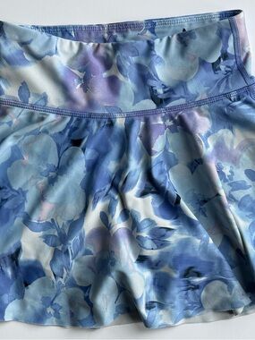 Old Navy Blue and Lilac Floral Athletic Skort